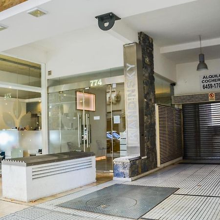 Monoambiente Super Amplio Y Comodo, Ideal Para Explorar La Ciudad Буенос Айрес Екстериор снимка