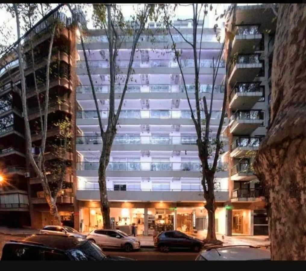 Monoambiente Super Amplio Y Comodo, Ideal Para Explorar La Ciudad Буенос Айрес Екстериор снимка
